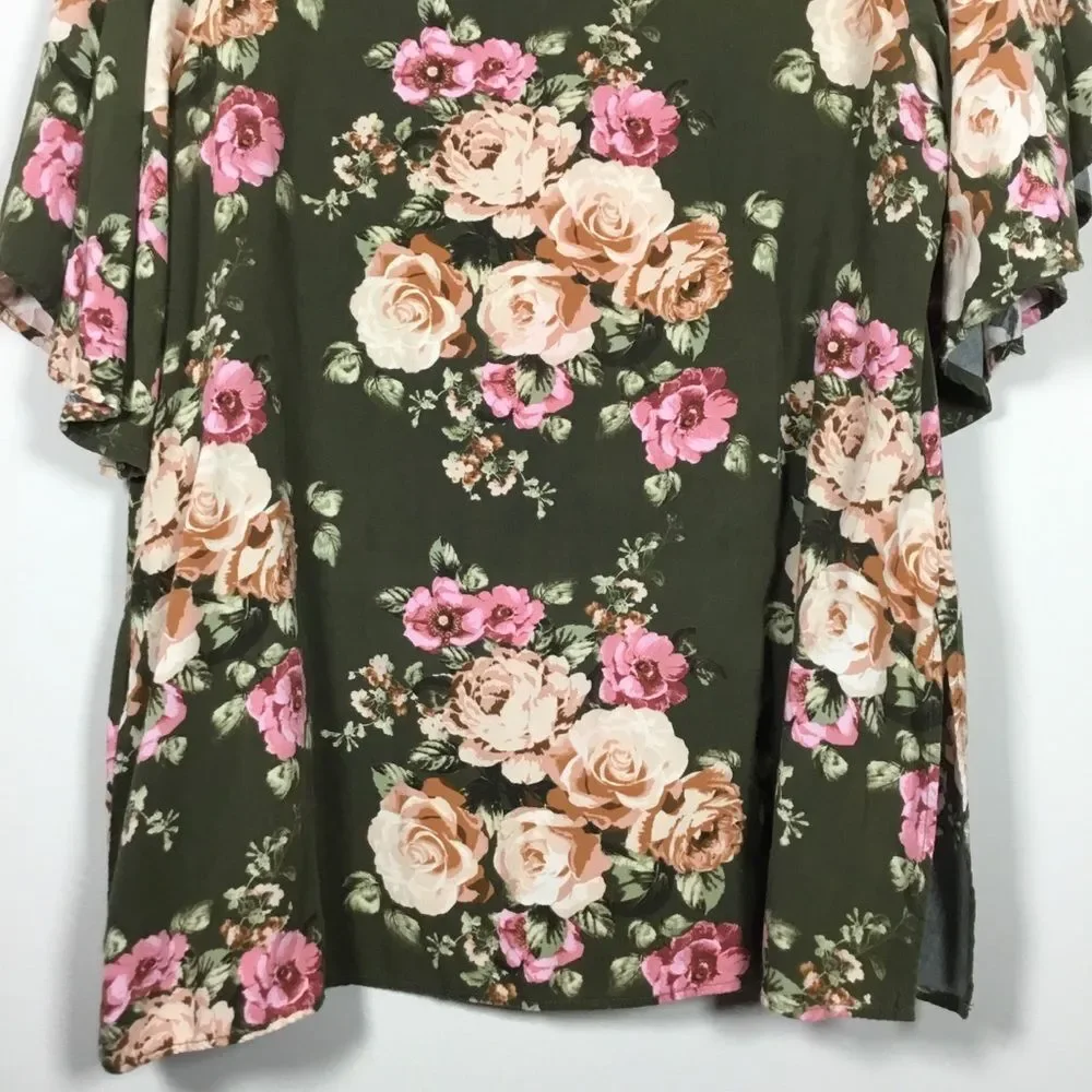 Mossy green with roses open front bell sleeve duster robe size Small oversized